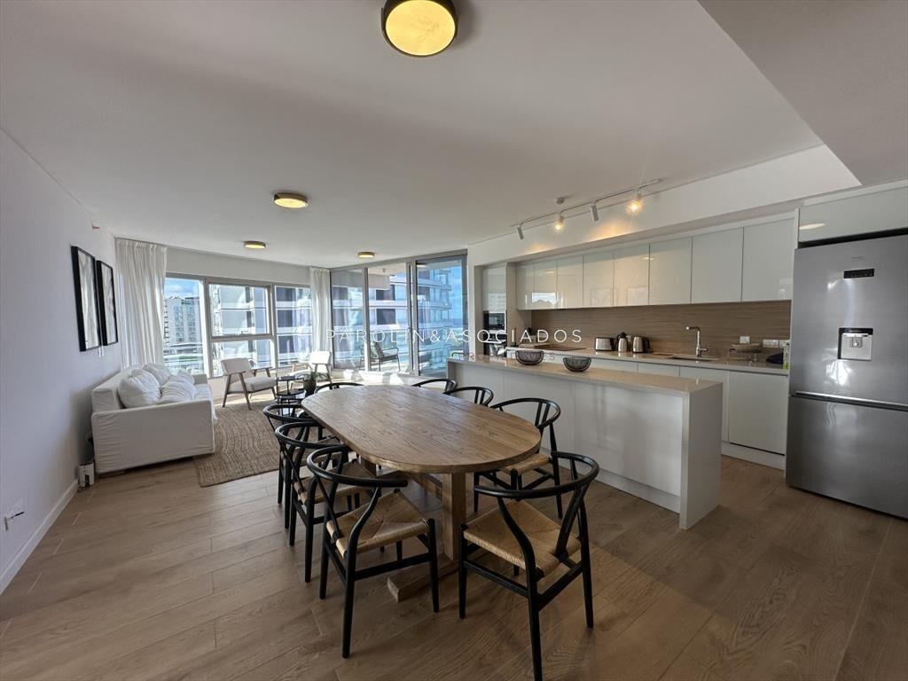 Excelente apartamento en venta en Punta del Este.