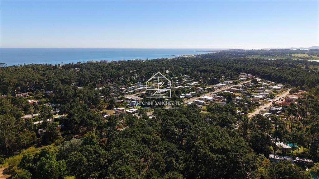 Casa a estrenar en Parque Burnett U$S 325.000