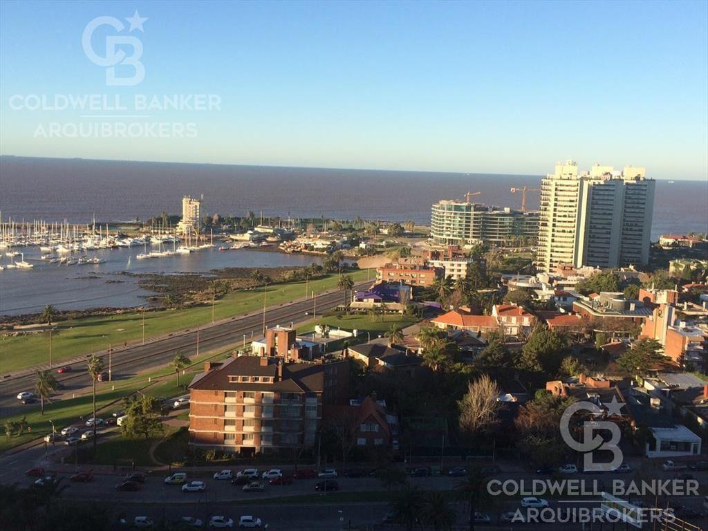 Apartamento penthouse  de 3 dormitorios en venta en Puerto