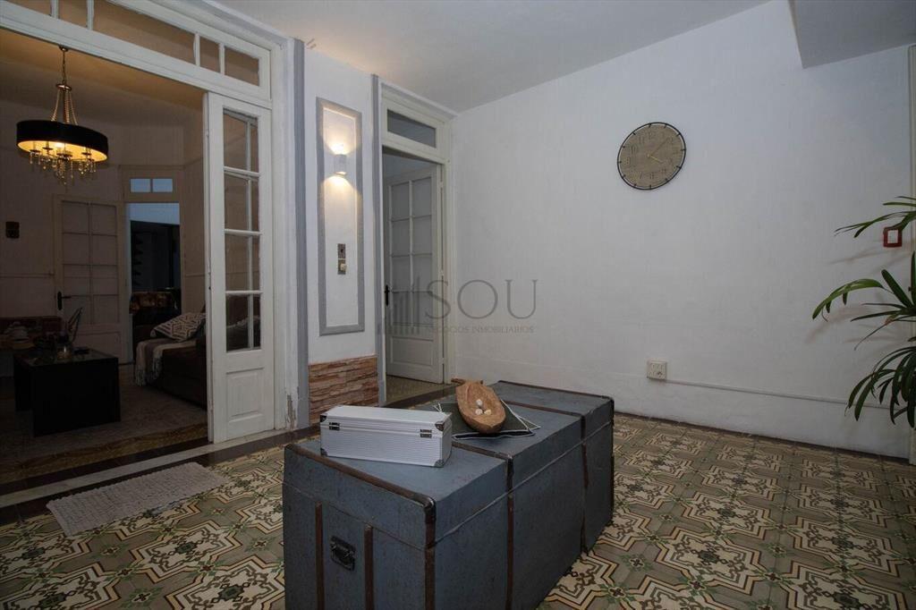 Casa en venta de 2 dormitorios más garaje en barrio La Come