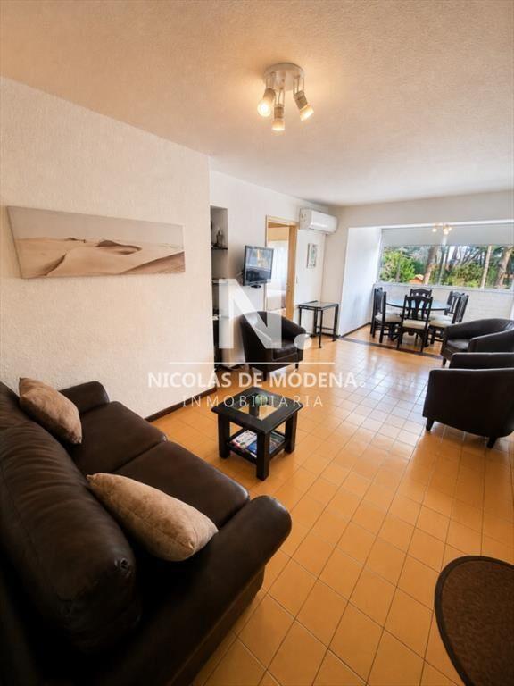 En venta apartamento de 2 dormitorios en Cantegril, Punta d