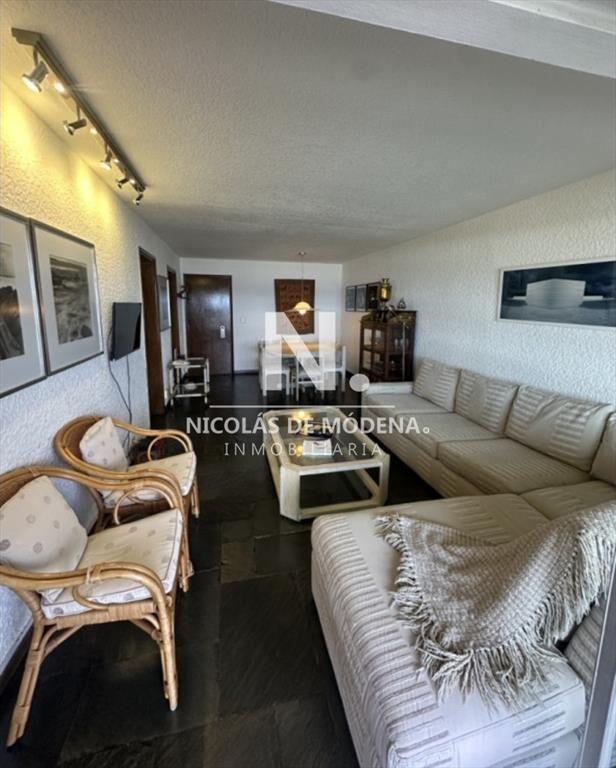 En venta apartamento de 2 dormitorios en Brava,