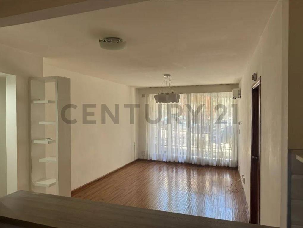 Apartamento Pocitos Frente 73m2 c/ Balcon + Garage + Box ...