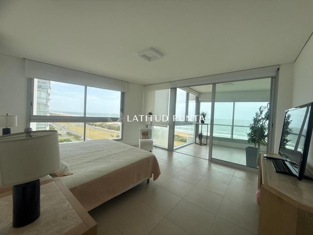 Apartamento esquinero en Le Parc, 3 suites más