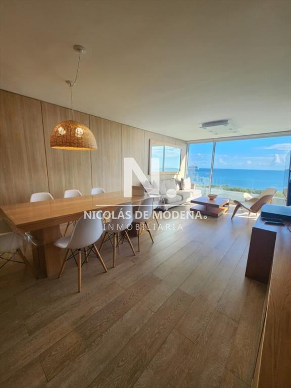 Exclusivo apartamento en primera linea de la con