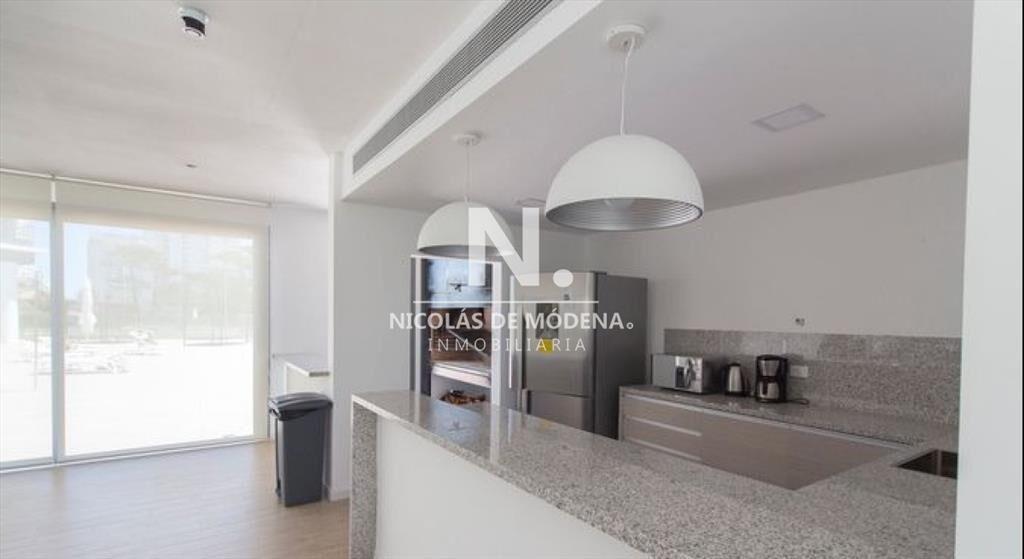 En venta apartamento de 1 dormitorio con gran espacio en Ma