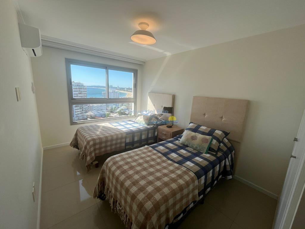 Apartamento en Venta de 3 dormitorios en Punta ,