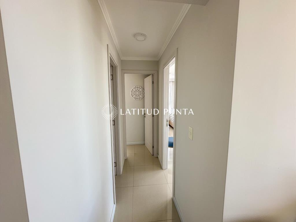 Roosevelt, apartamento 2 dormitorios, piso alto 1