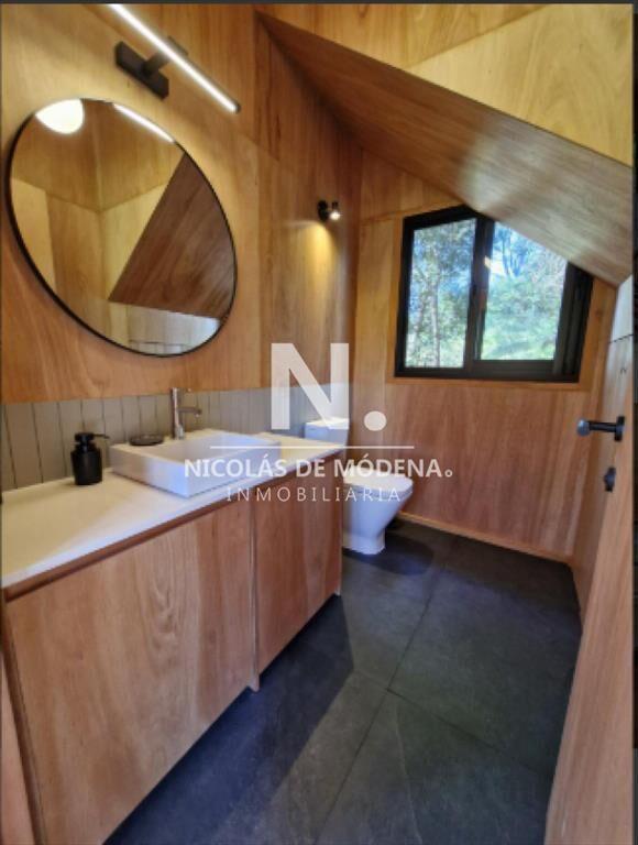 Vende casa de 3 dormitorios de 2 plantas en La