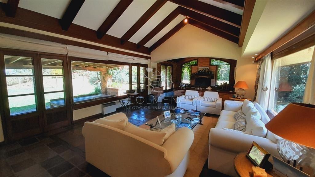 EXCEPCIONAL RESIDENCIA