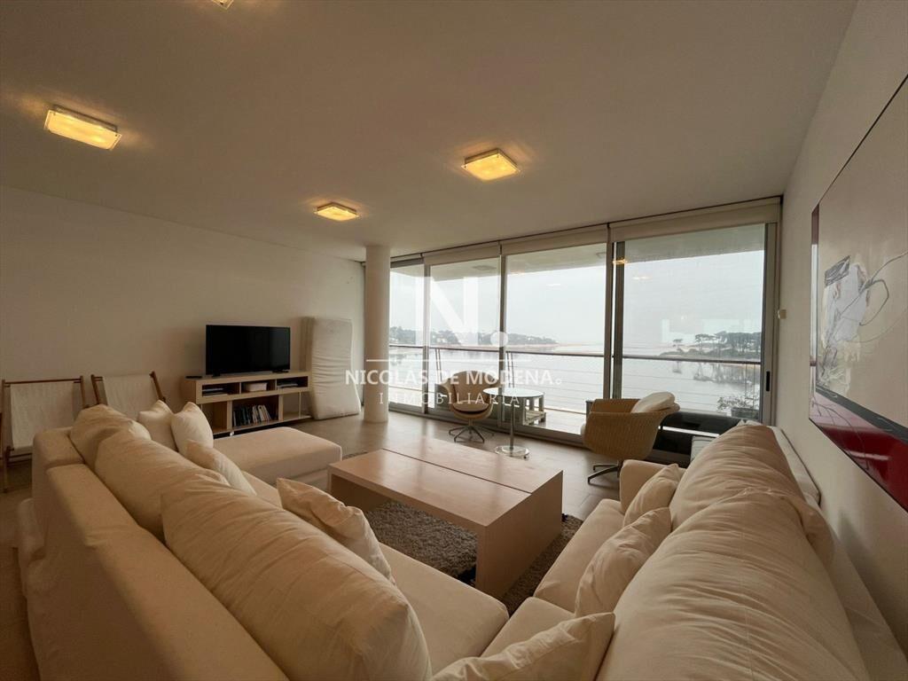 Apartamento en La Barra - Delamar Sobre el Mar de 3 dormito