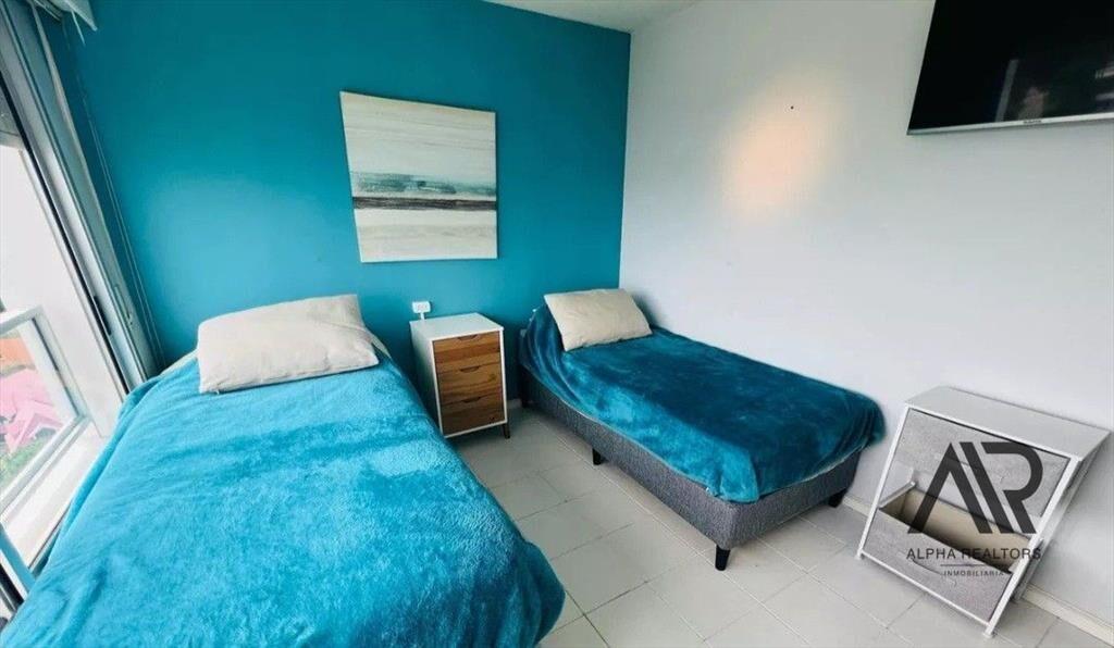 Apartamento en venta de 4 dormitorios c/ cochera en Play...
