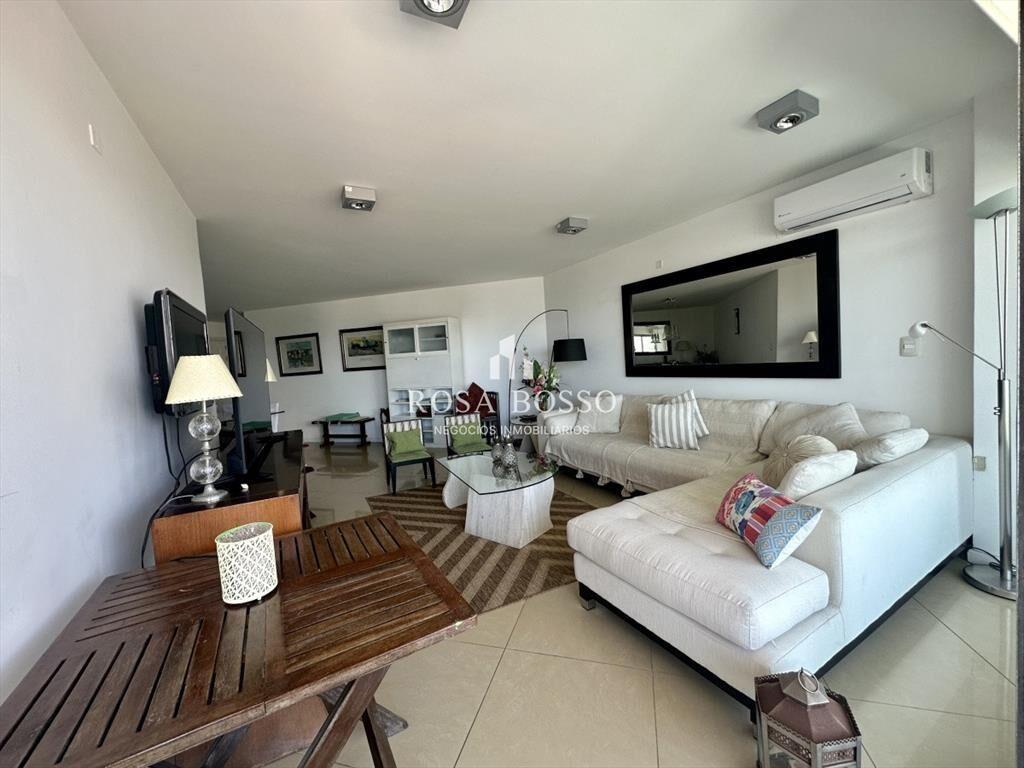 Alquiler de apartamento de 3 dormitorios + en en