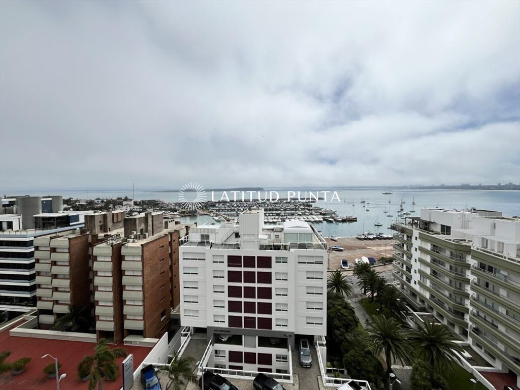 Apartamento en Peninsula, 3 dormitorios