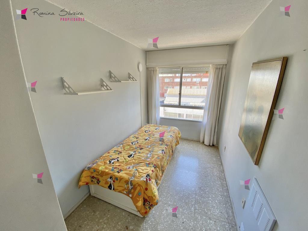 ALQUILER ANUAL APTO 3 DORMITORIOS AV GORLERO PUNTA DEL ESTE