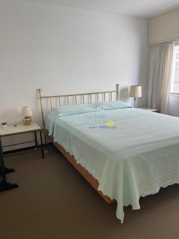 Apartamento de 4 dormitorios en edificio Fontaine