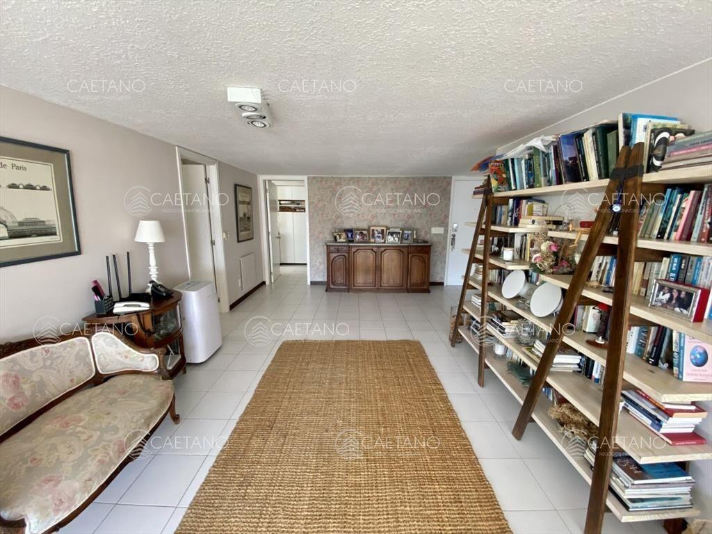 Venta apartamento 3 dormitorios Tiburón II Brava