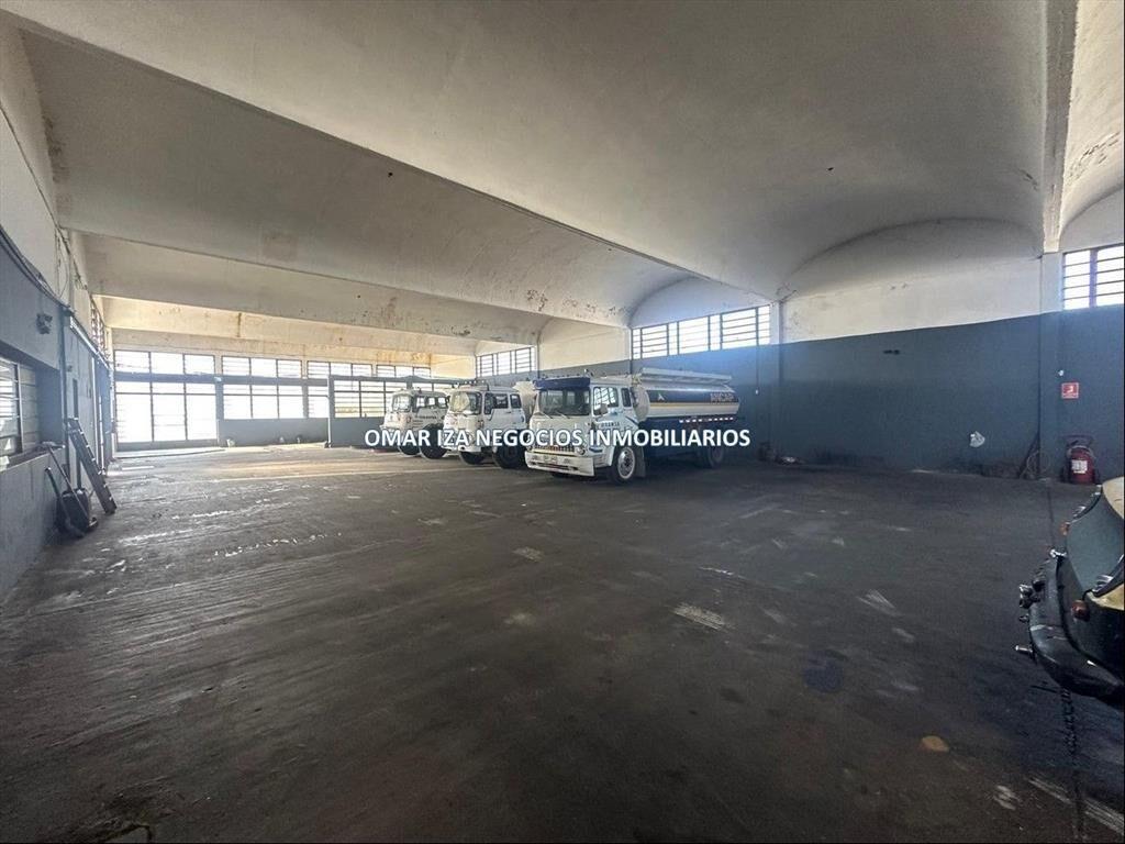 VENTA LOCAL COMRCIAL EN LA TEJA, GALPON, DEPOSITO, ENTRADA