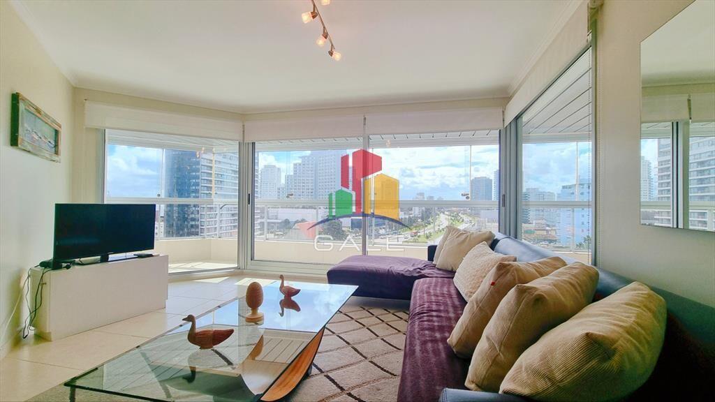 Apartamento 3 dormitorios + dep, terraza con de