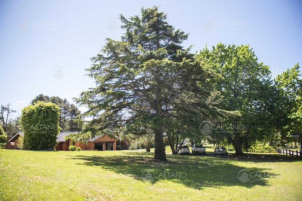 Casa en venta con vista a agradable entorno.