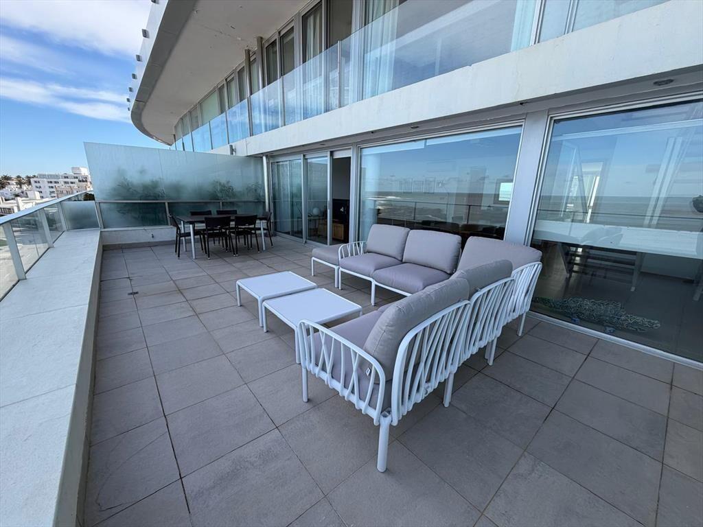 Venta apartamento 4 dormitorios Punta del Este Península