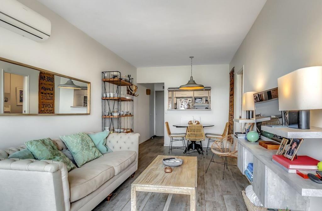 Venta Apartamento de 2 Dormitorios Frente al Mar!