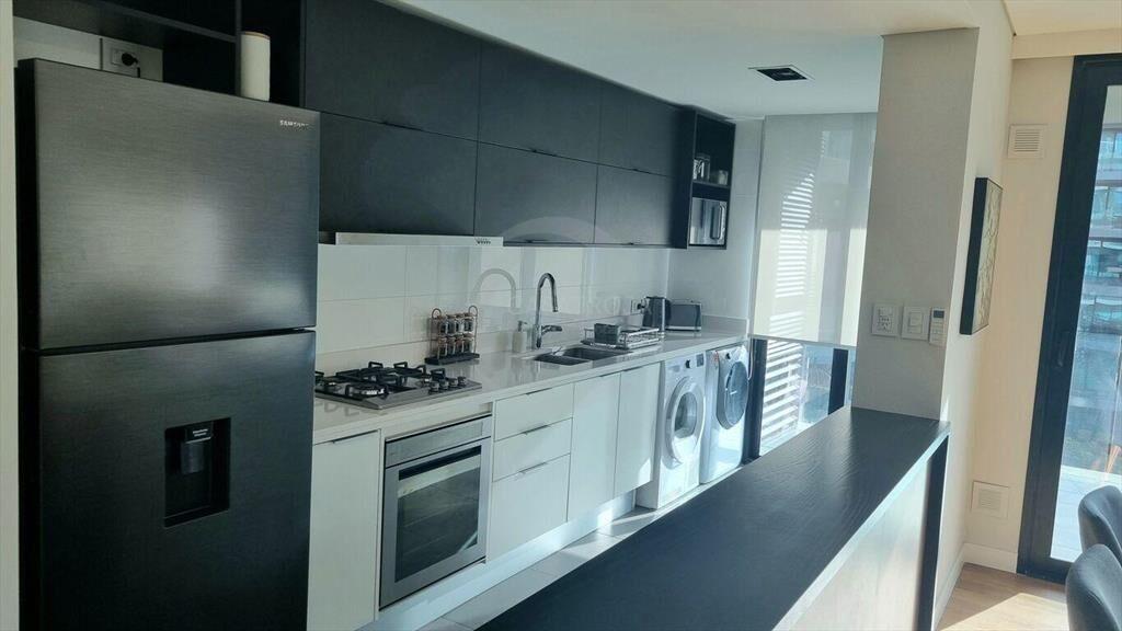 CASATROJA Venta de amplio apartamento 2 dormitorios + garaj