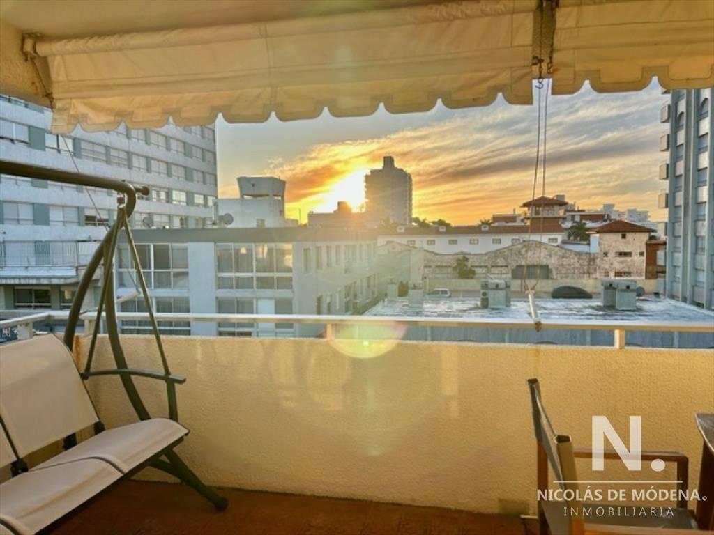 Muy lindo apartamento en Península, a 1 cuadra de la playa