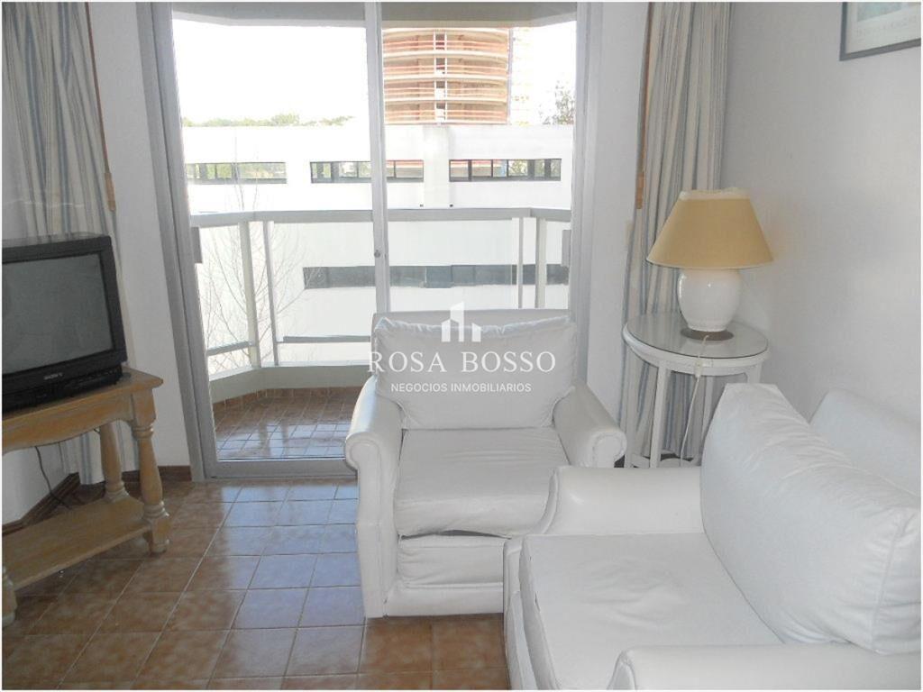 Apartamento en Roosevelt, 2 dormitorios *