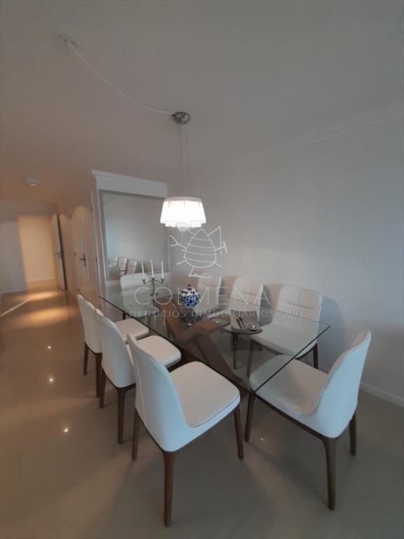 Apartamento en Alquiler de 3 dormitorios en Punta
