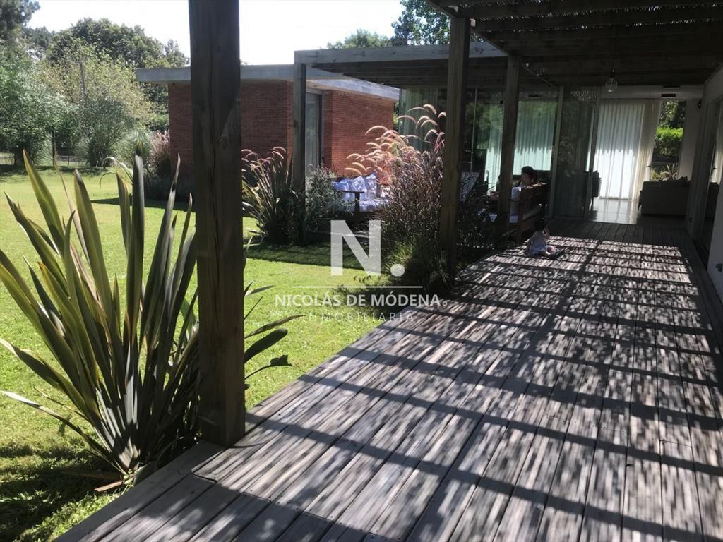 lugano nueva, impecable estado en Punta del Este