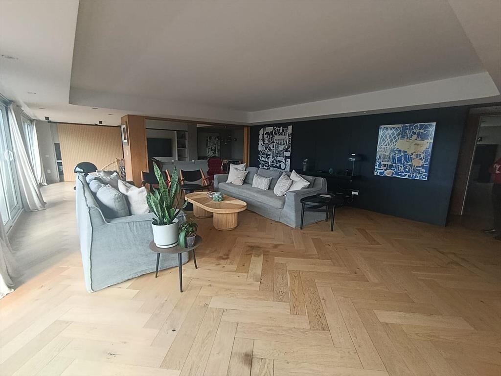 Leyenda Patria, piso alto, 288 m2 24 m2 terrazas, gge x3
