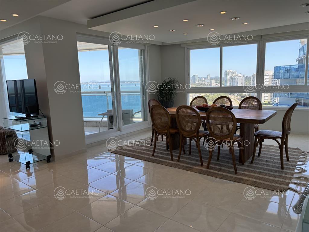 venta MILLENIUM TOWER mansa frente al mar tres suites y de