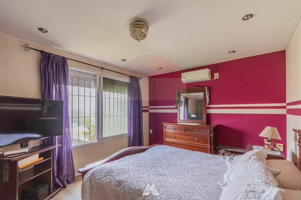 Se VENDE CASA 4 DORMITORIOS EN COLON
