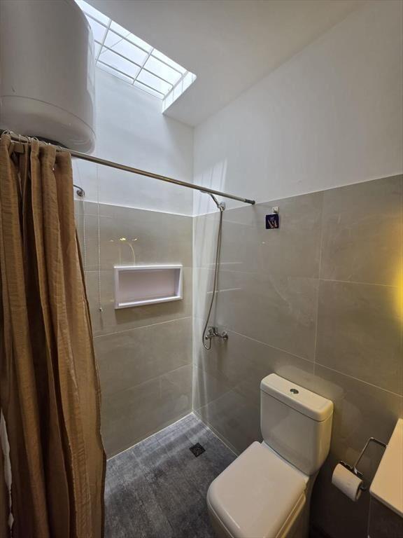Alquiler apartamento un dormitorio con patio La Comercial.