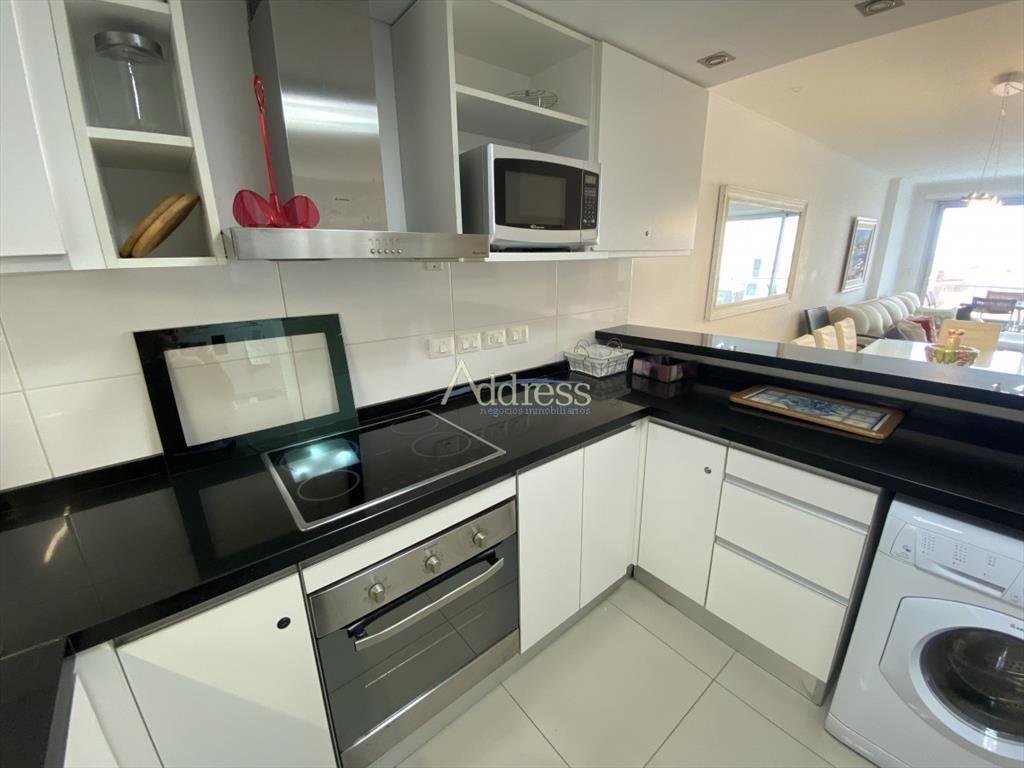 Apartamento en Brava, 2 dormitorios *