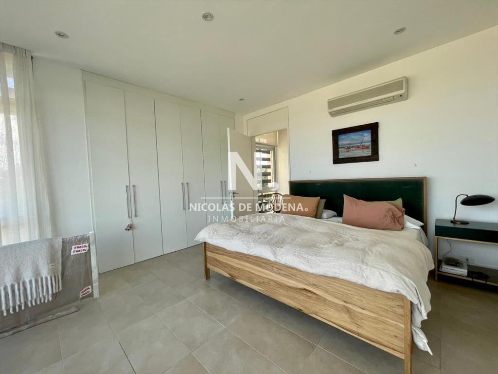 Apartamento en Alquiler Playa Brava Primera Fila