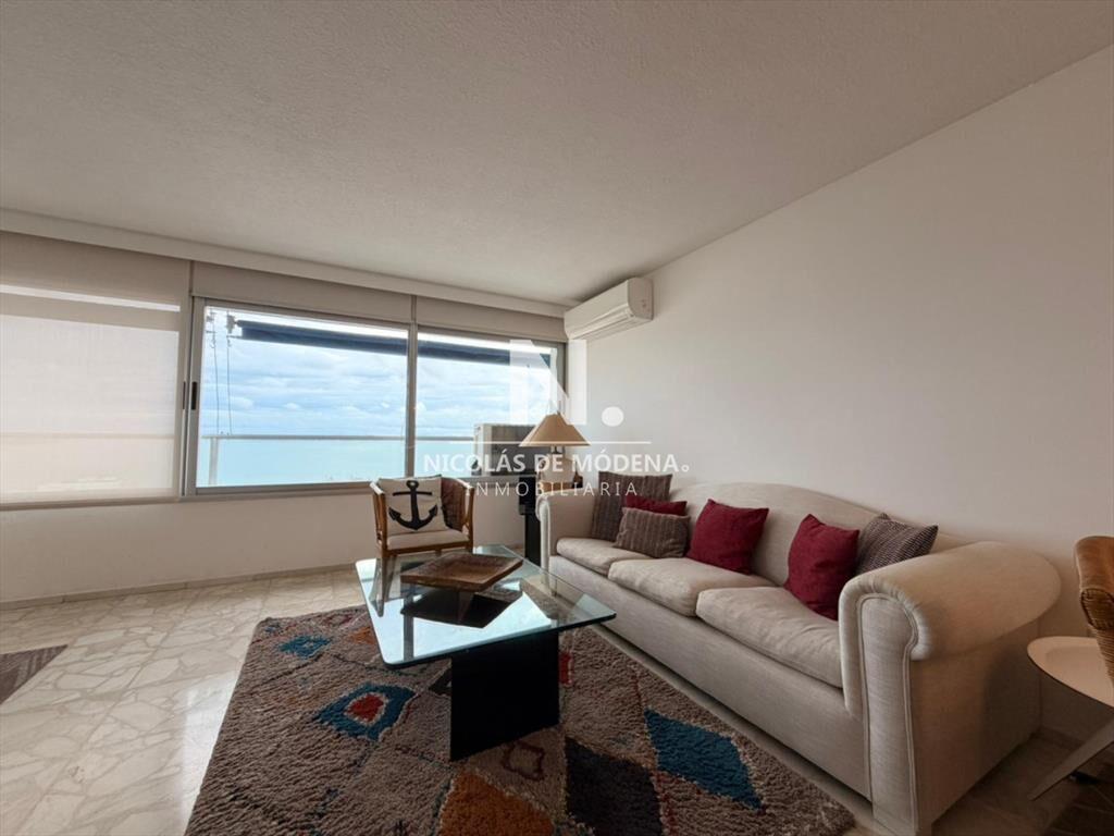 Apartamento en peninsula con vistas hacia la del