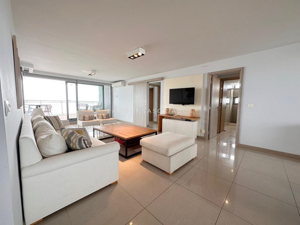 Apartamento en venta de 3 dormitorios en Edificio