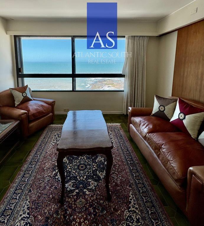 Apartamento de 4 dormitorios en península con al