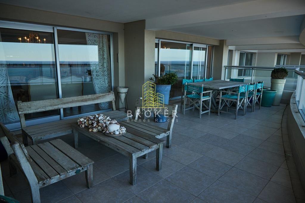 Venta apartamento 4 suites en Playa Brava en de