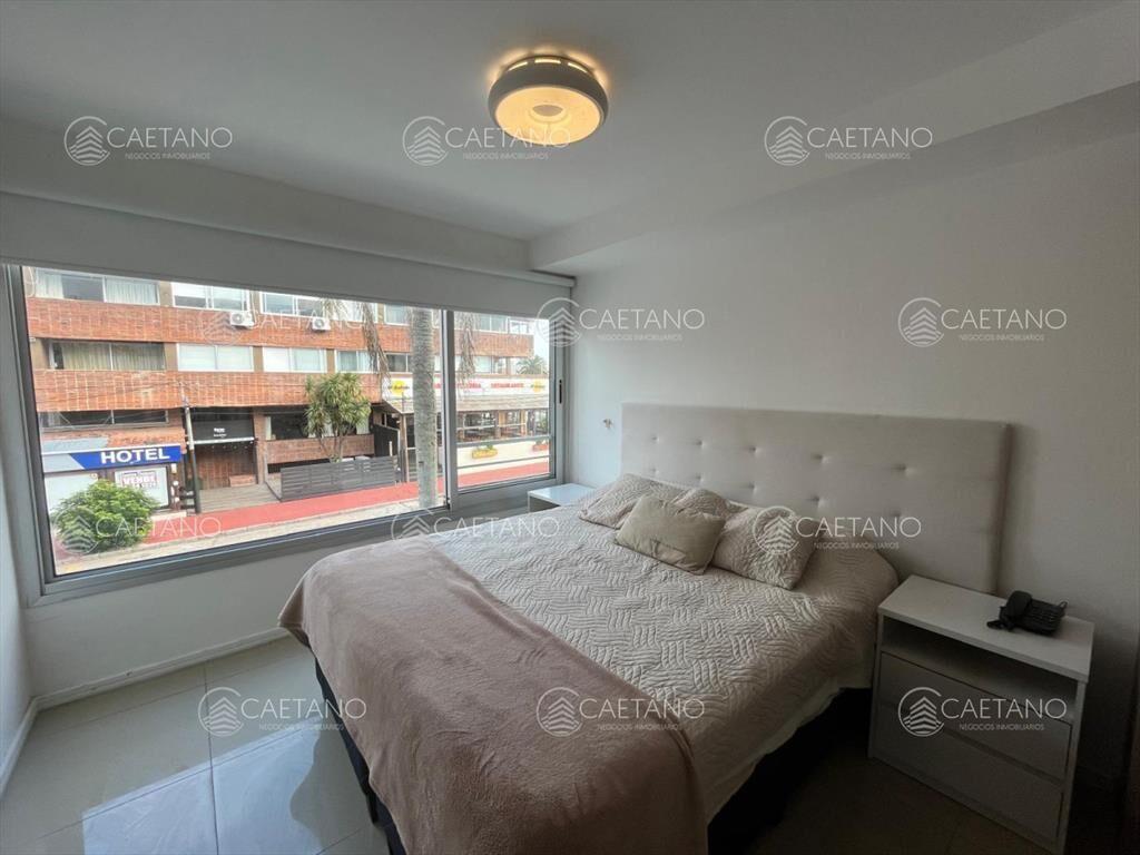 Apartamento en Venta de 2 dormitorios a cuadras del Puerto