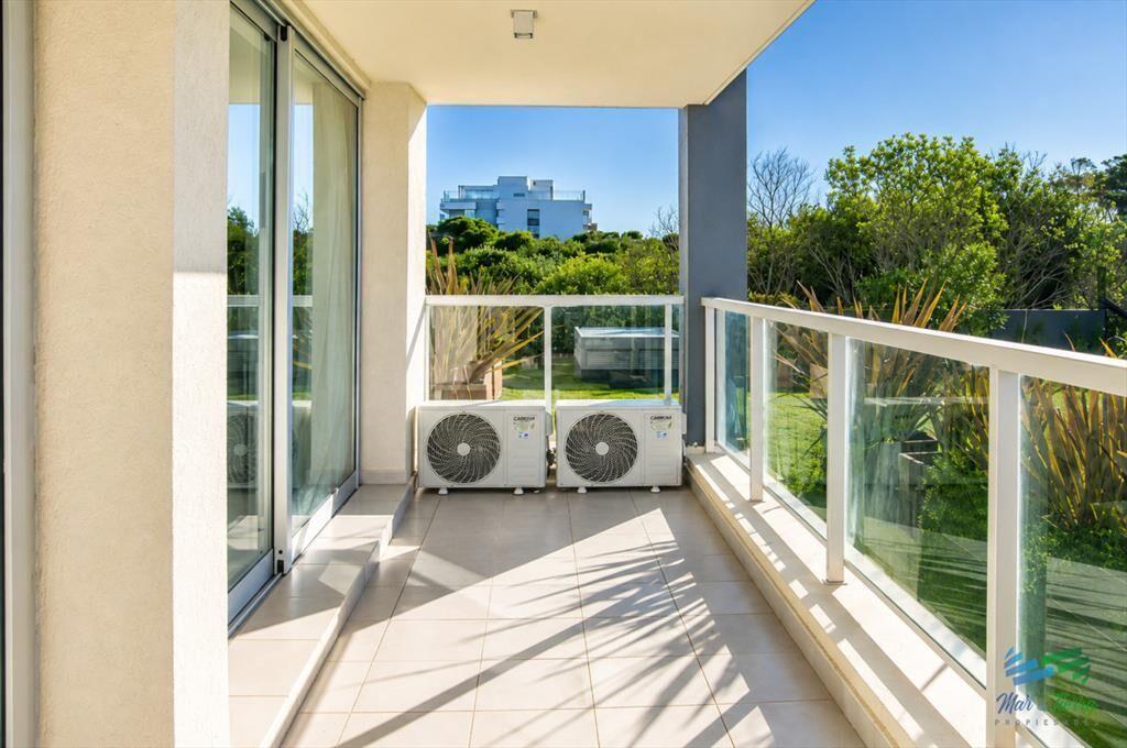 En venta Apartamento de 3 Dormitorios en Primera Linea Play