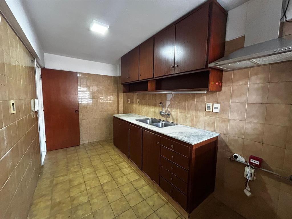 Venta de Apartamento de 3 dormitorios y dos baños en Parque