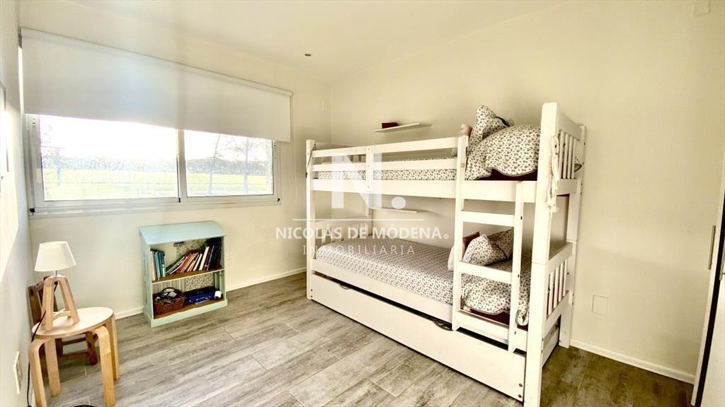 En venta chacra de 6 dormitorios en Laguna de los