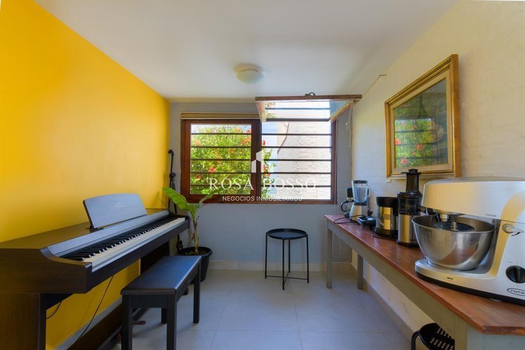 Casa 5 dormitorios, 5 baños, garaje doble, Punta