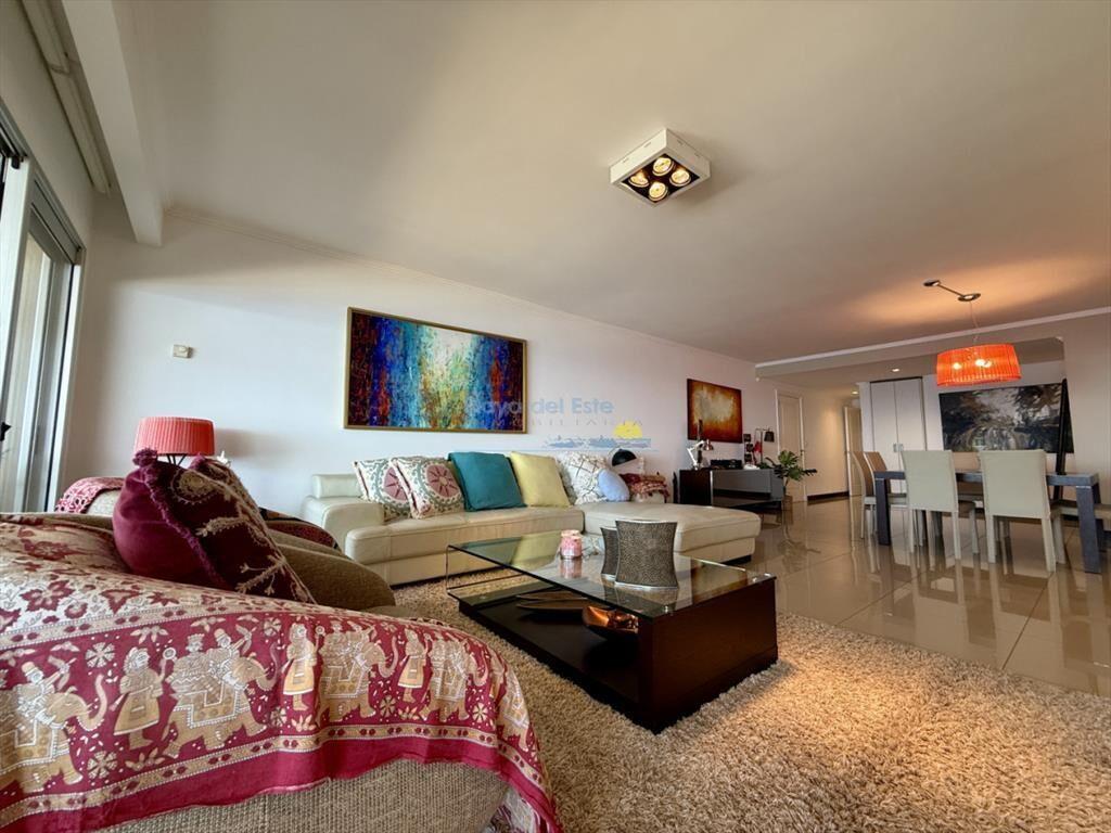Apartamento en Punta del Este, Brava