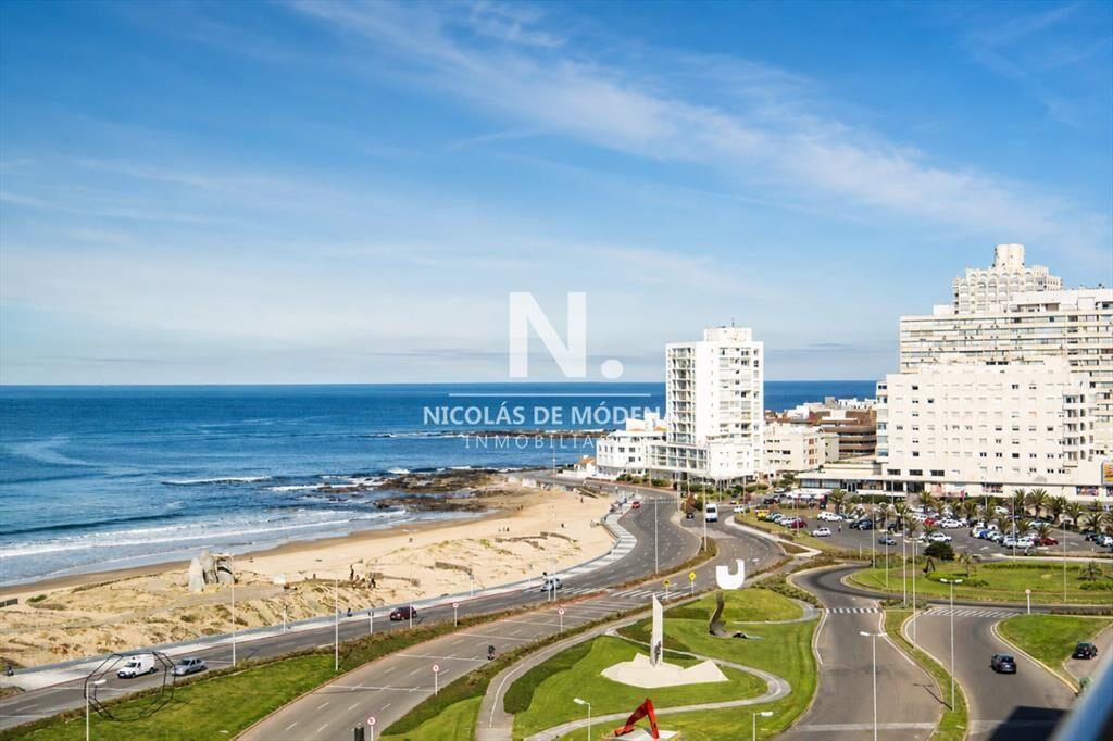 Lujoso Apartamento en Torre Imperiale de 3 + en