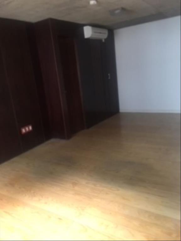 Venta Ciudad Vieja Oficina en Barreiro Ramos con 2 garajes
