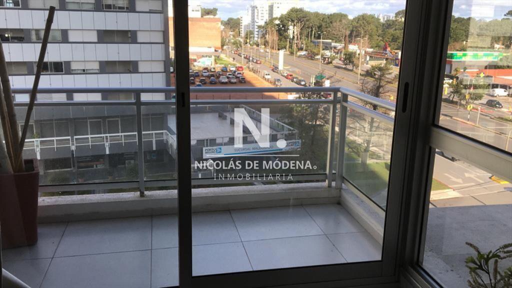 Departamento de  1 dormitorio en venta en Torre